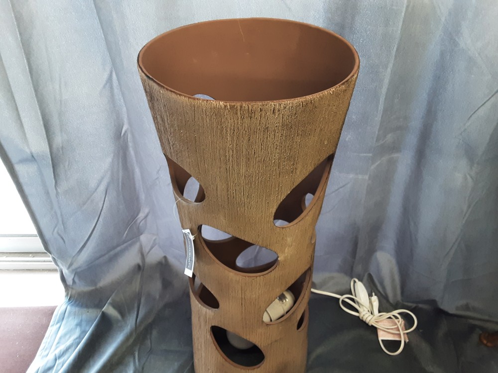LAMPE A POSER AJOUREE CERAMIQUE H. 60CM