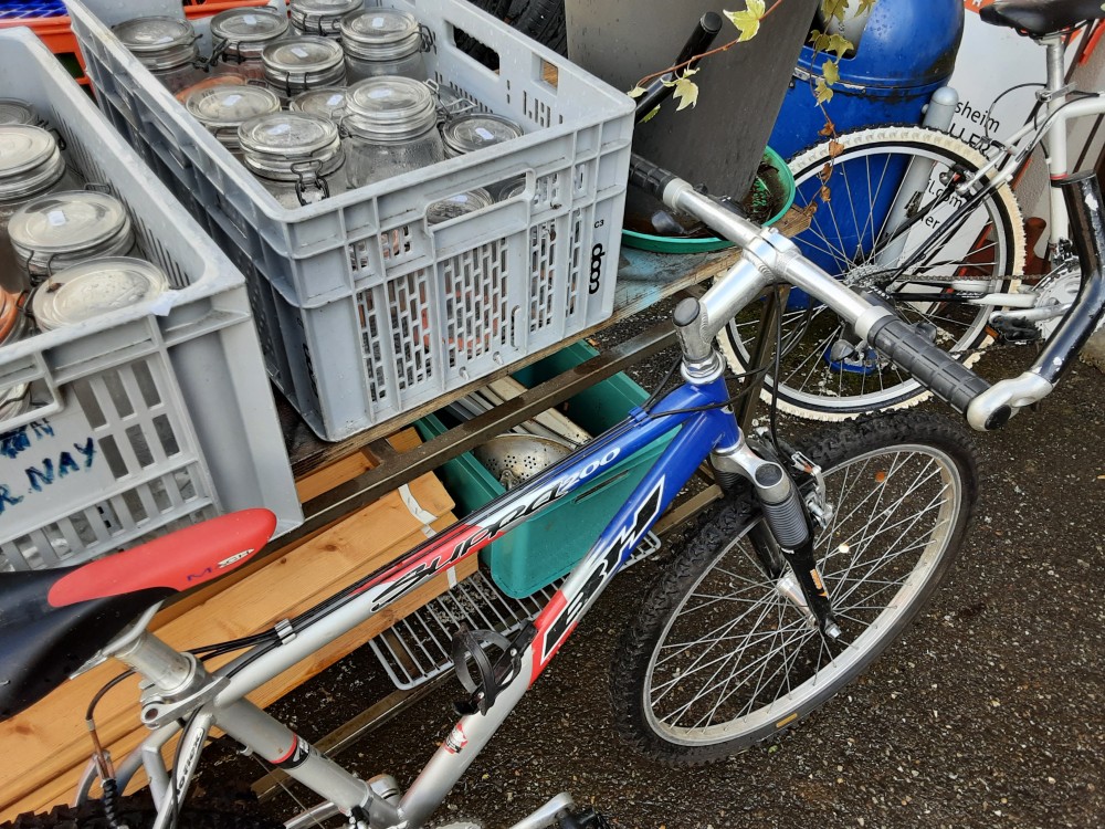 VELO SUPRA200 GRIS BLEU ROUGE 26 POUCES