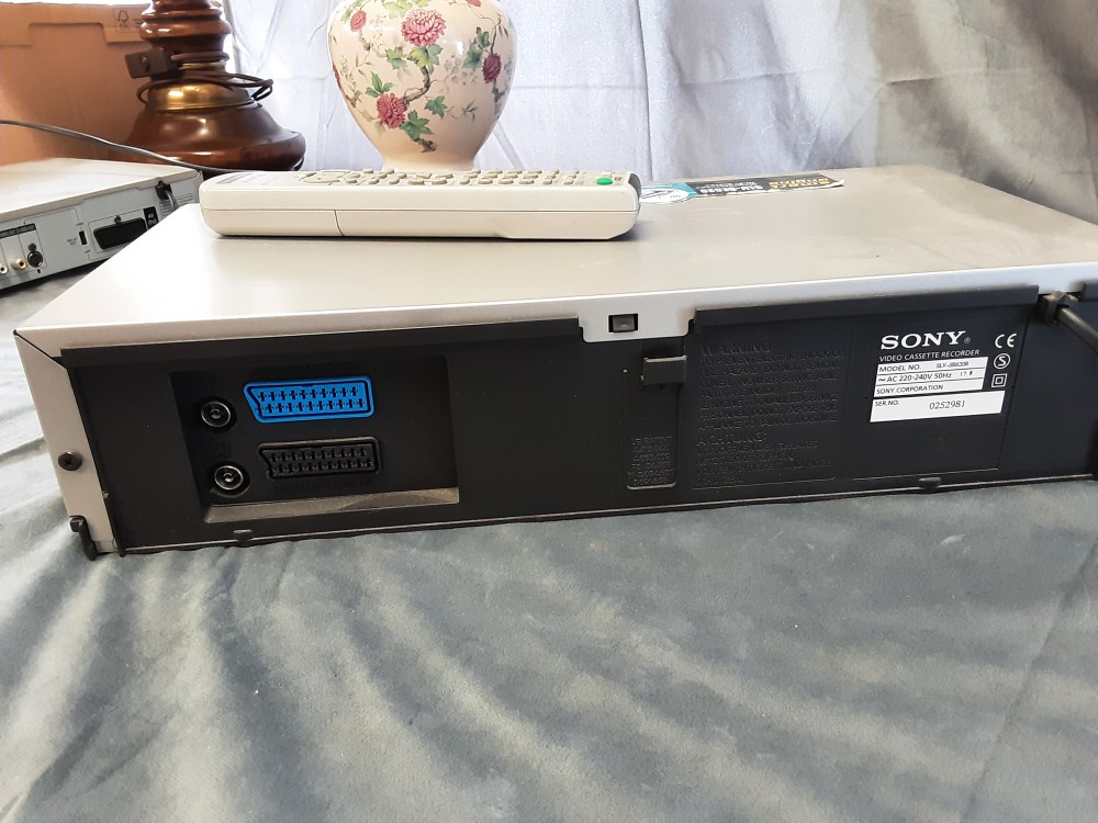 MAGNETOSCOPE SONY SLV SE 620 + TC