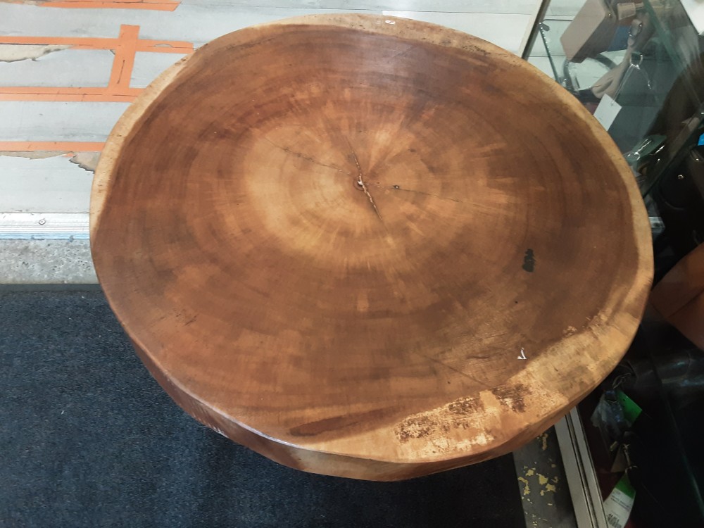 TABLE BASSE PIED ROND AJOURÉ METAL PLATEAU BOIS