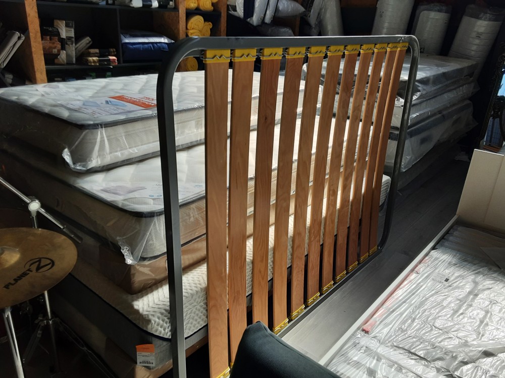 LIT MERISIER 140X190 AVEC SOMMIER