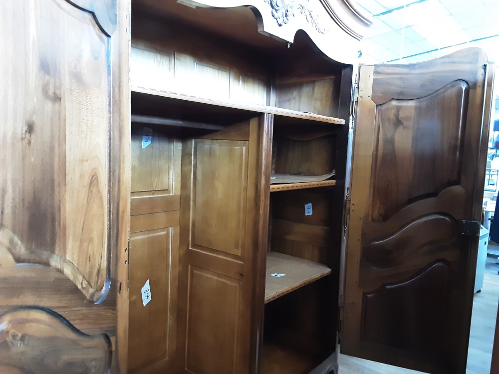 ARMOIRE 2 PORTES EN NOYER