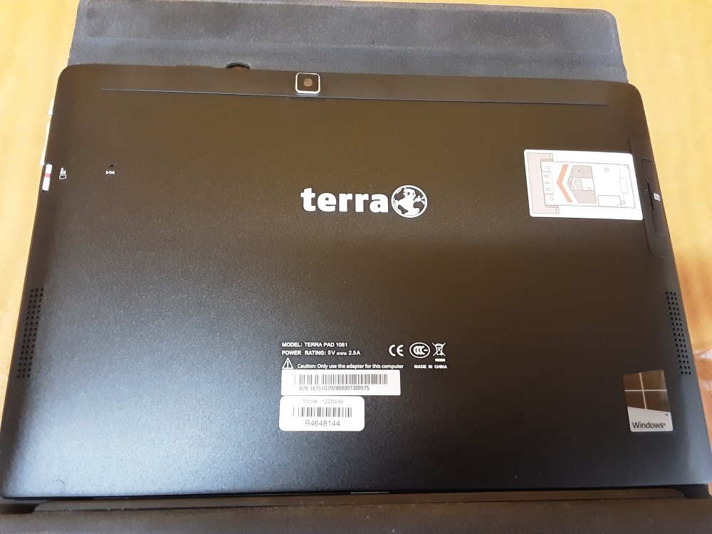 TABLETTE AVEC CHARGEUR WINDOS 11 - 2GO RAM - 30GO DE STOCKAGE
