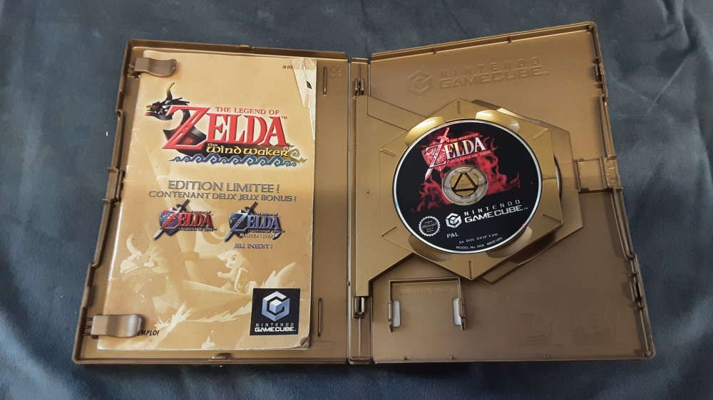JEU GAMECUBE "THE LEGEND OF ZELDA THE WIND WAKER" EDITION LIMITÉE
