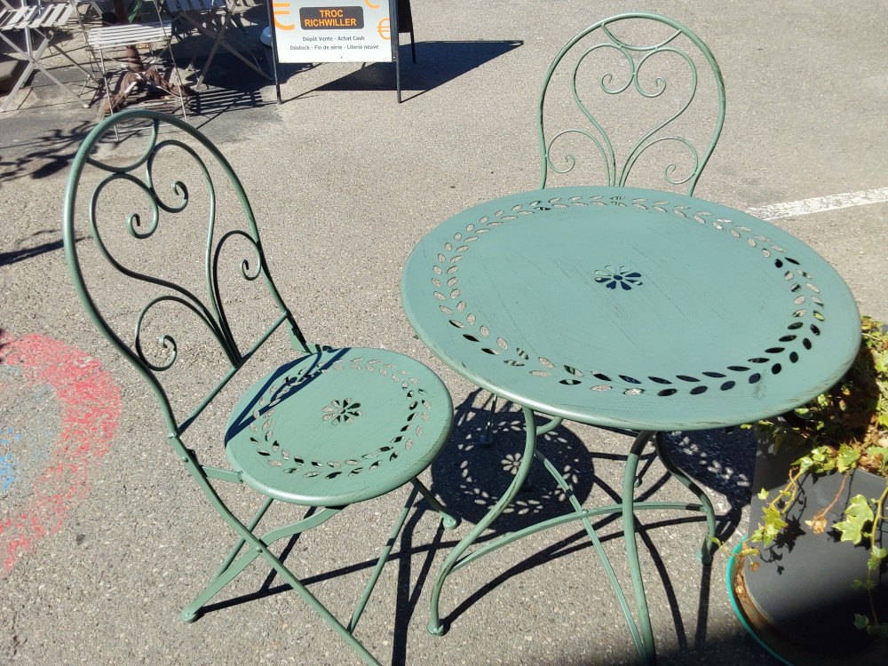 TABLE DE JARDIN METAL VERT -RONDE + 2 CHAISES PLIABLES (RC14AG/RC15AG)