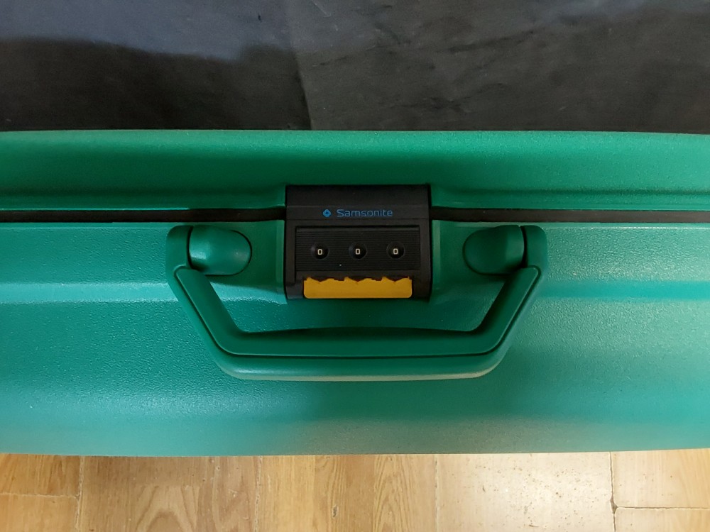 VALISE AVEC CODE SAMSONITE VERTE