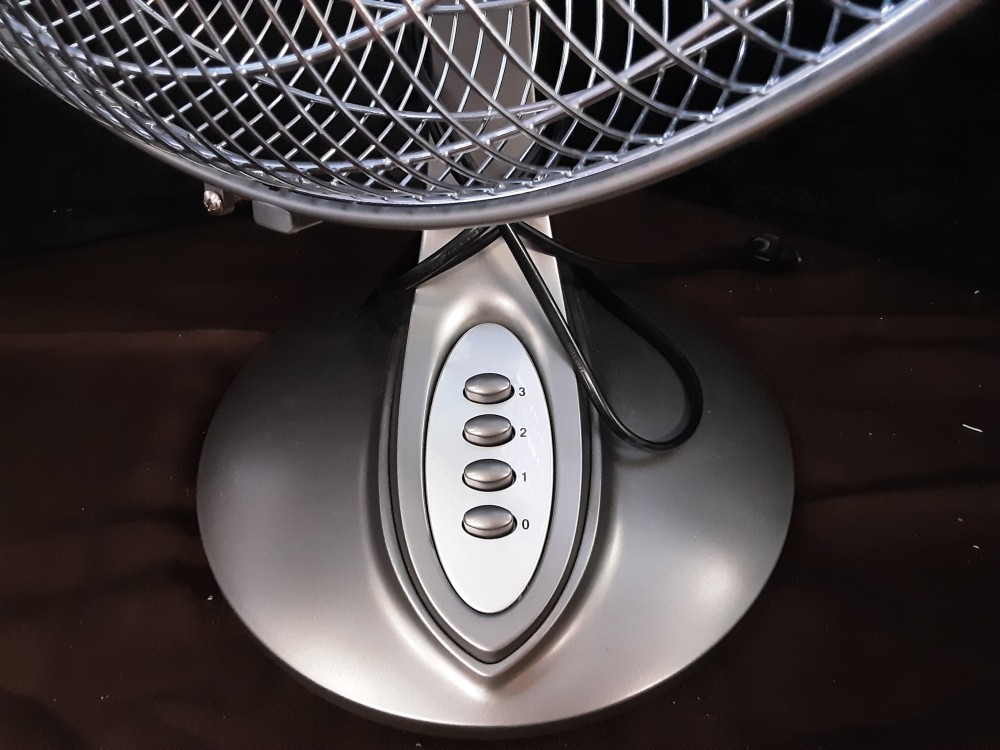 VENTILATEUR CALOR SUR PIED