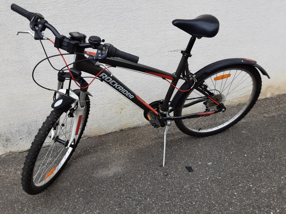 VELO VTT ROCKRIDER GRIS ET ROUGE 26 POUCES