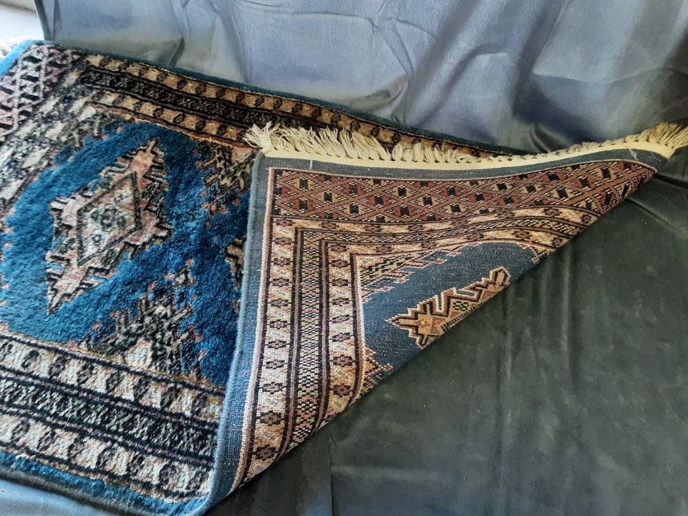 TAPIS DESCENTE DE LIT BLEU