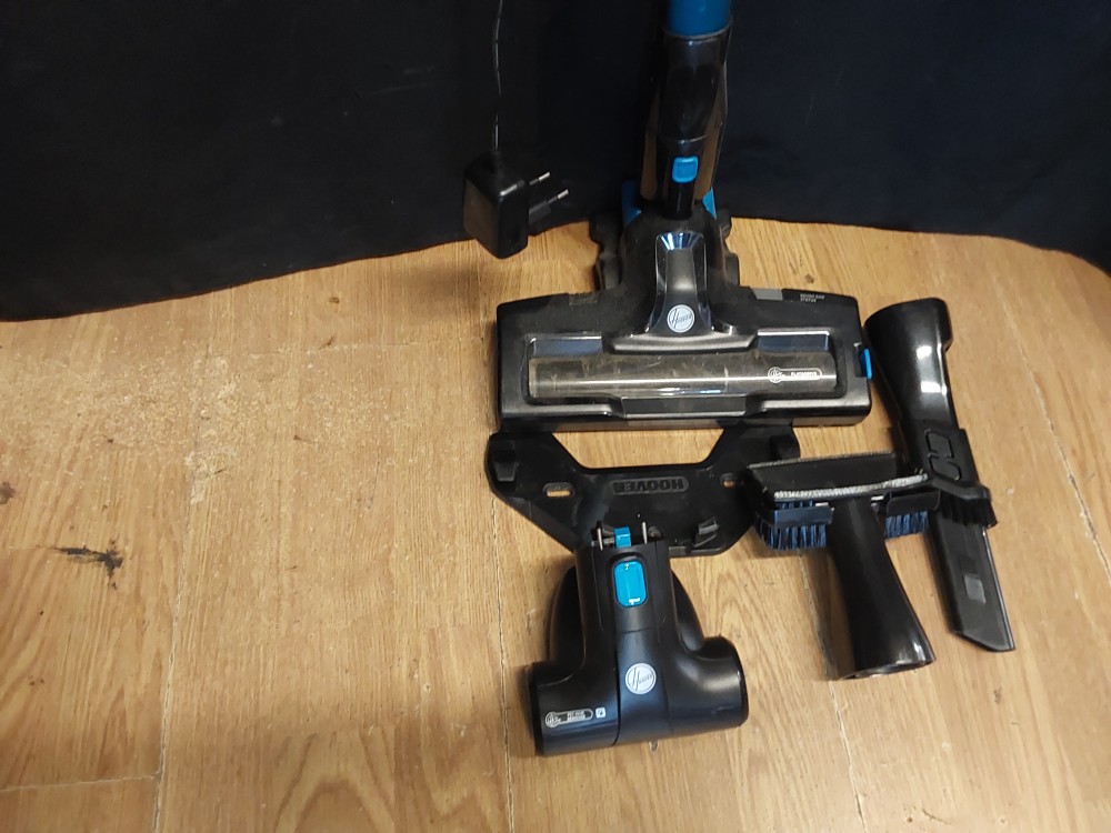 ASPIRATEUR BALAIS HOOVER H-FREE 200 BLEU ET NOIR