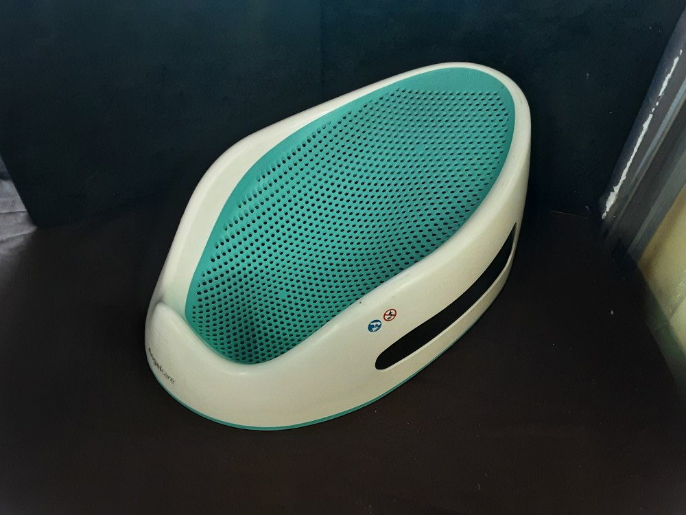 TRANSAT DE BAIN MARQUE ANGELCAR BLEU ET BLANC