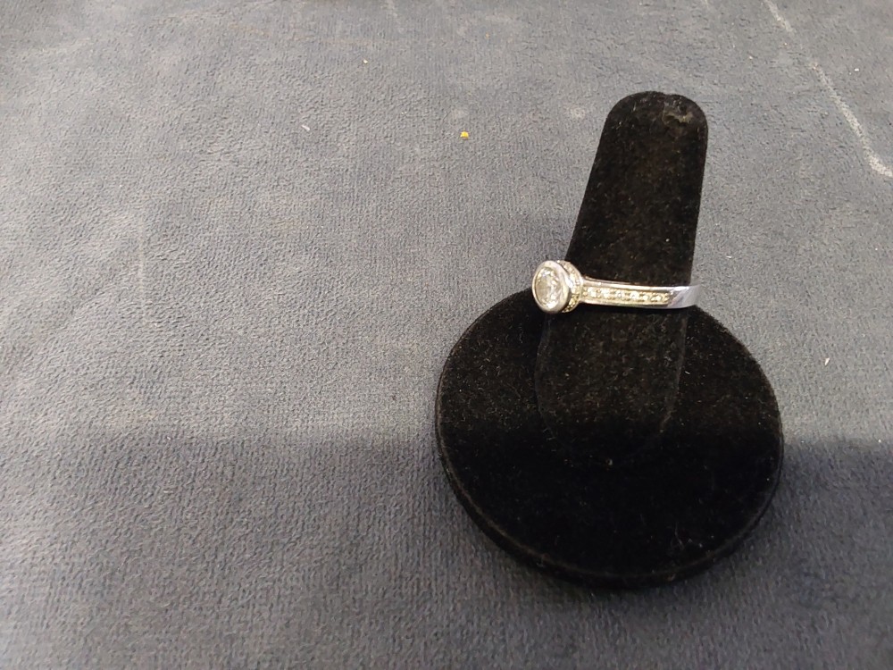 BAGUE ARGENT STRASS ROND