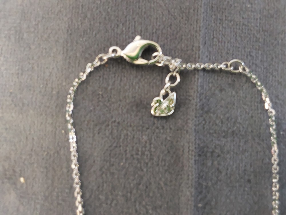 CHAINE AVEC COEUR SWAROVSKI