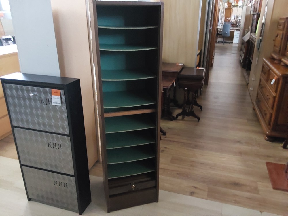 MEUBLE PORTE A RIDEAUX EN BOIS