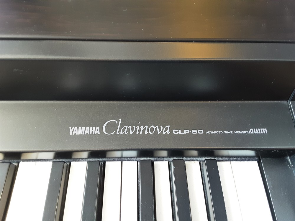 PIANO ELECTRIQUE YAMAHA CLAVINOVA CLP- 50