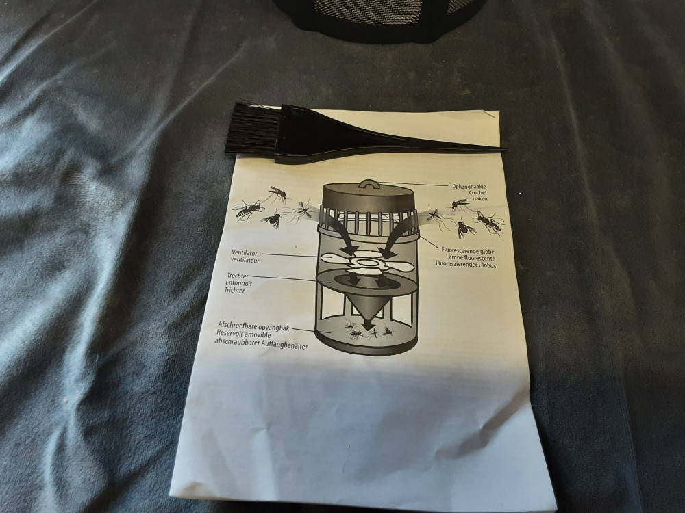 INSECT STOP ATTRAP INSECTES D’INTERIEUR ET EXTERIEUR