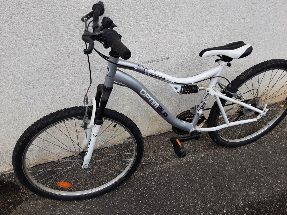 VTT OPTIMALP BLANC ET GRIS 26 POUCES