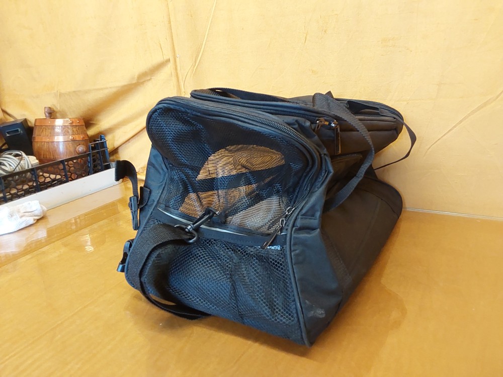 SAC DE TRANSPORT POUR CHAT COLORIS TISSU NOIR