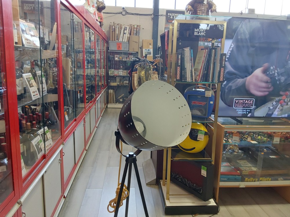 LAMPADAIRE STYLE INDUSTRIEL METAL NOIR SUR 3 PIEDS
