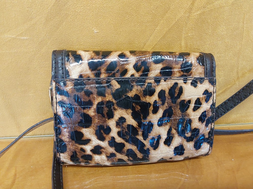 SAC A MAIN GUESS MOTIF LEOPARD PM