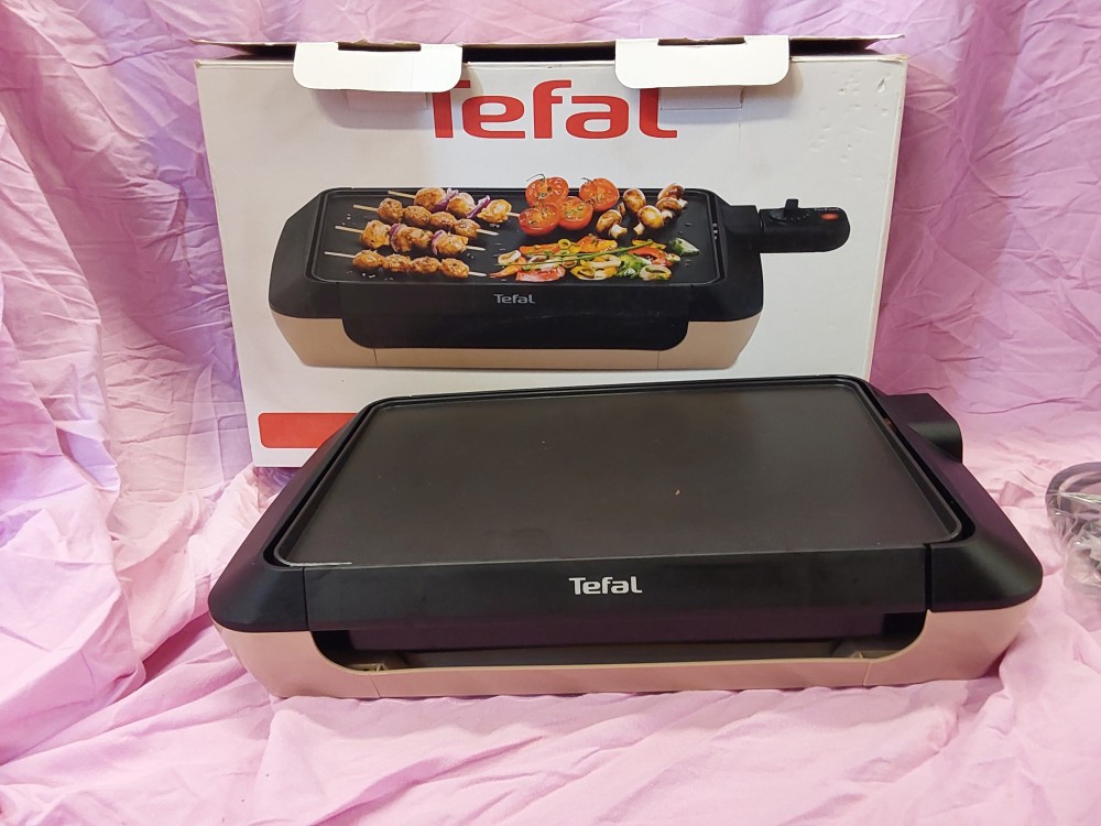 PLANCHA TEFAL 4/6 PERSONNES DANS SON CARTON