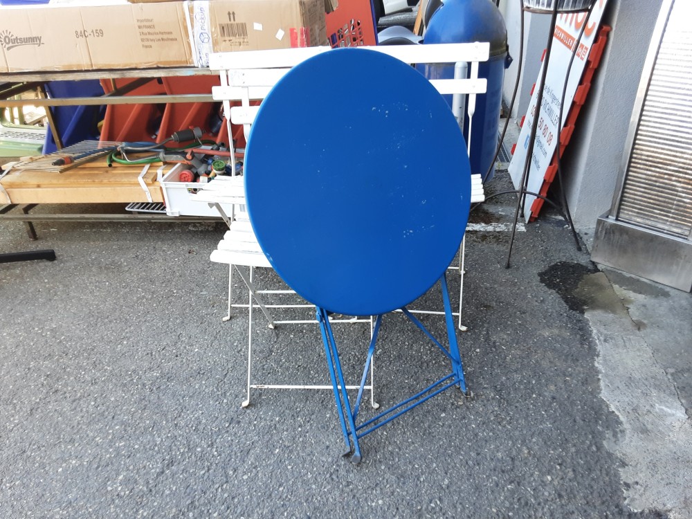 TABLE PM RONDE DE JARDIN METAL BLEU PLIABLE