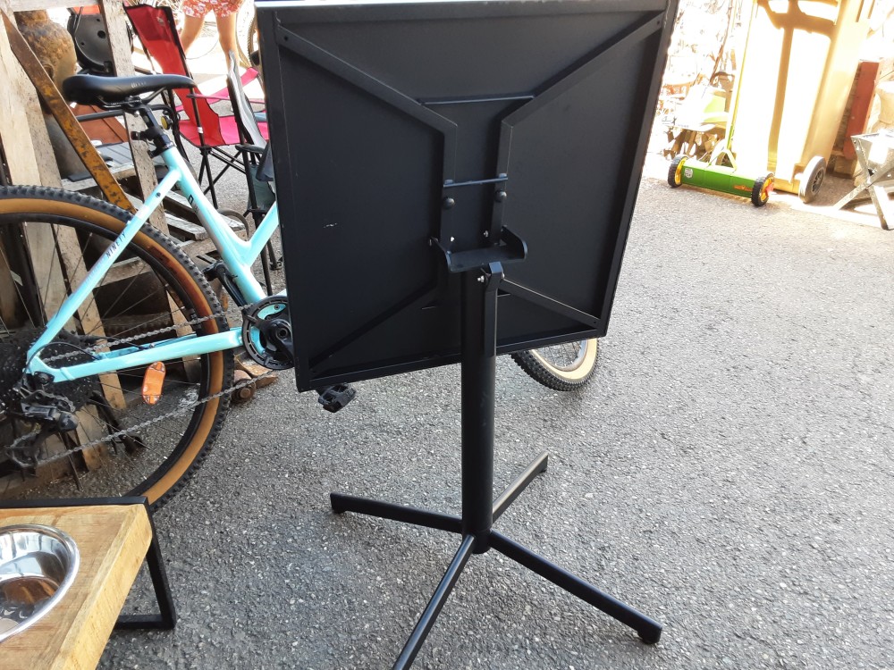 TABLE DE JARDIN METAL NOIR CARREE PLIABLE