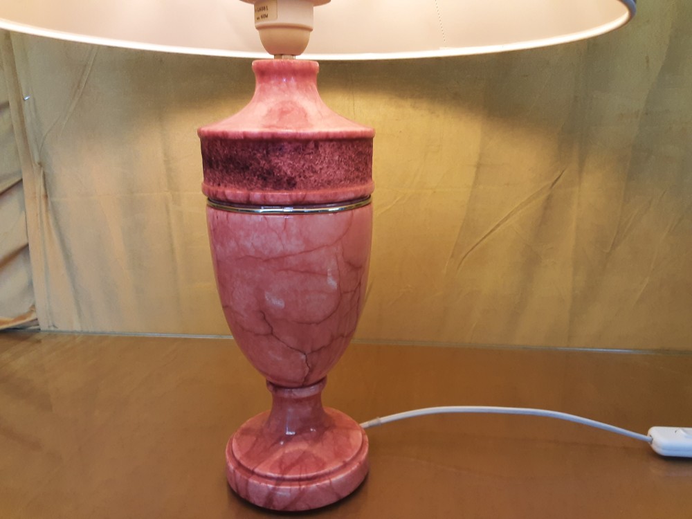 LAMPE A POSER PIED MARBRE ROSE ABAT JOUR CREME