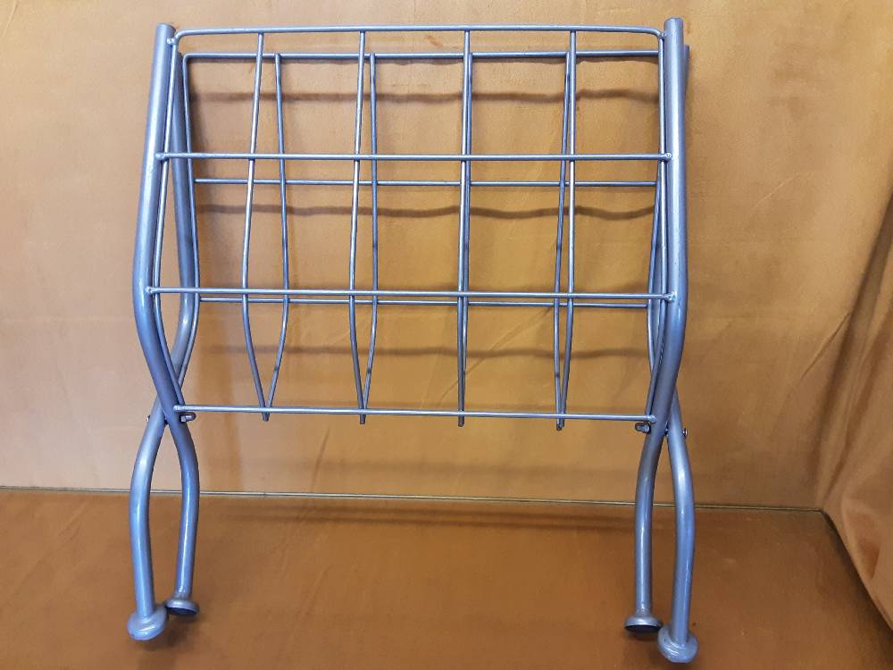 PORTE JOURNAUX METAL GRIS PLIABLE