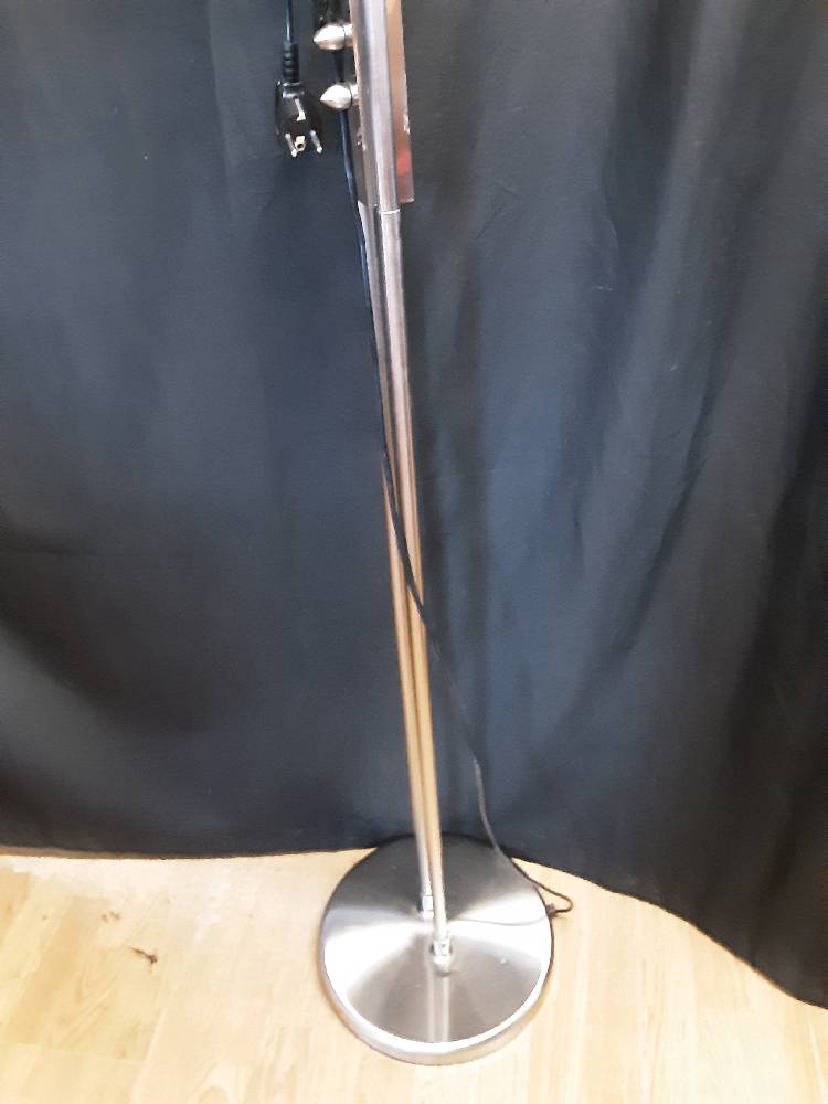 LAMPE HALOGENE CHROMEE 2 FEUX DONT 1 DIRIGEABLE HAUT 181CM