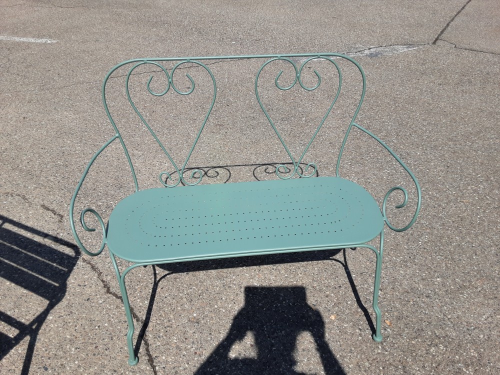 BANC DE JARDIN EN MÉTAL VERT AMANDE (107399-1215781) 2ÈME CHOIX