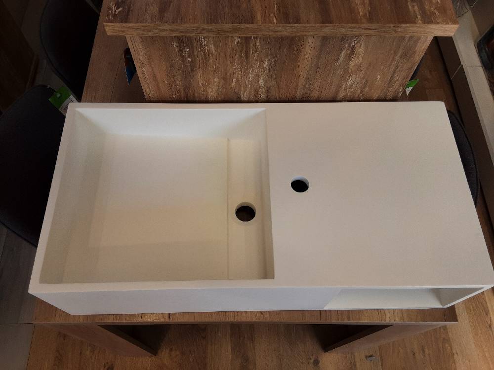 PLAN VASQUE SUSPENDU AVEC NICHE BLANC (117995-1217048) 2ÈME CHOIX
