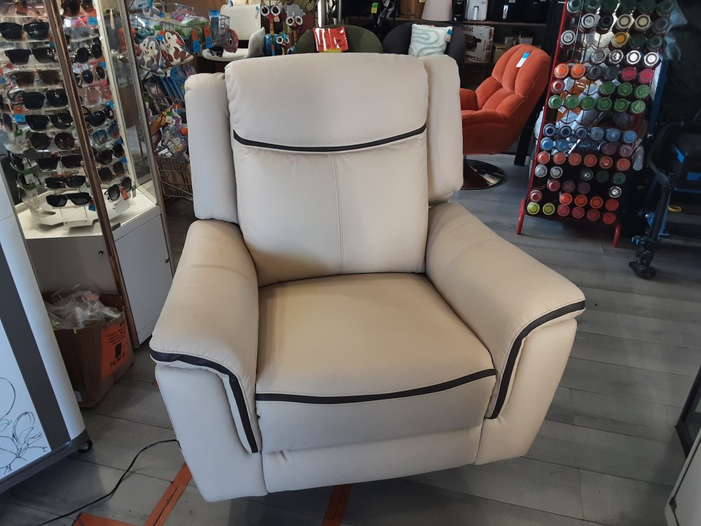 FAUTEUIL RELAX ÉLECTRIQUE CUIR BEIGE (128977-1217496) 2ÈME CHOIX