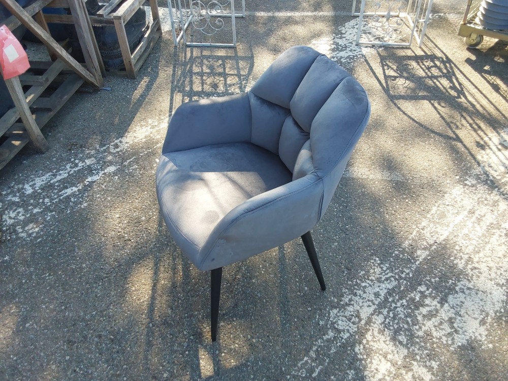 CHAISE AVEC ACCOUDOIRS VELOURS GRIS (95169-1219783) 2ÈME CHOIX