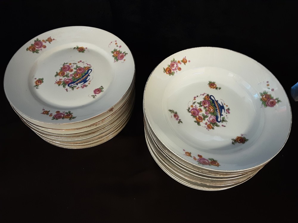 SERVICE DE TABLE A COMPLETER MOTIF PANIER FLEURS