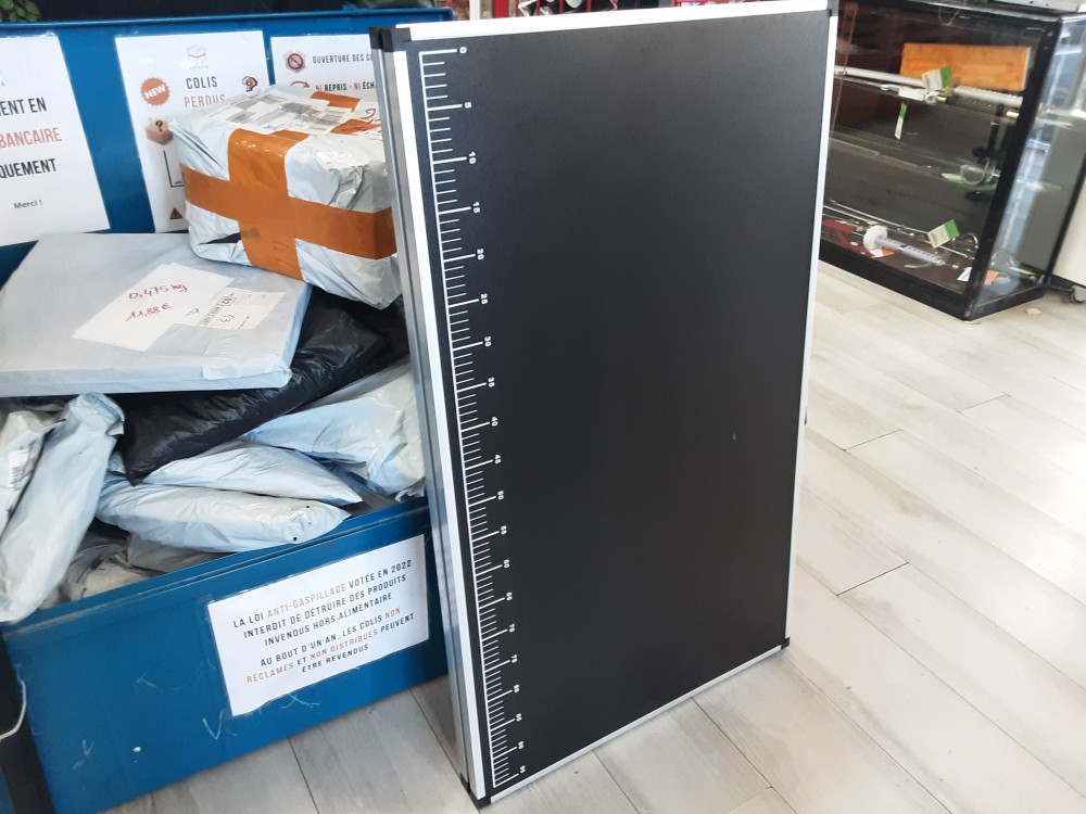 TABLE DE TAPISSER CADRE ALU