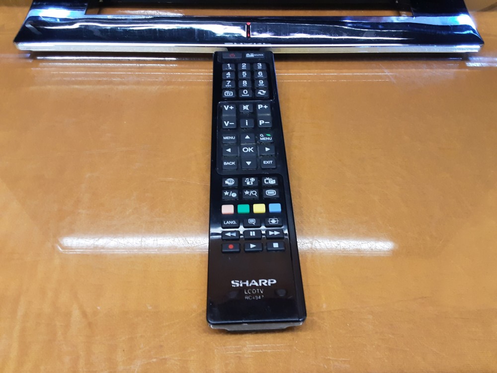 TÉLÉVISEUR SHARP 80CM + TC (PRIX CAUSE RAYURE)