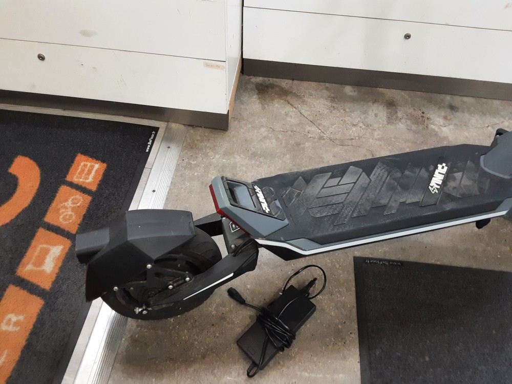 TROTINETTE ELECTRIQUE ELEQTRON PUNCK RIDER 600W, 48V 15.6AH