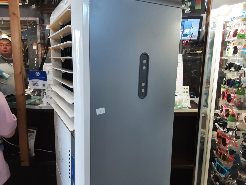 RAFRAICHISSEUR D'AIR A EAU SUR ROULETTES TGM