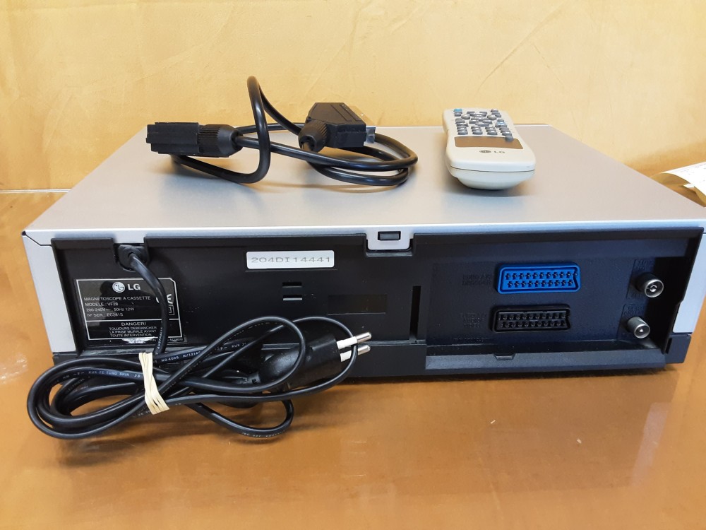 LECTEUR K7 VHS MARQUE LG PAL SECAM AVEC TC TEST OK