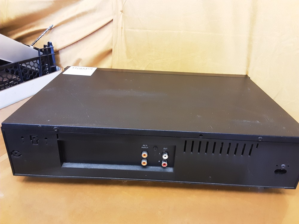 LECTEUR CD PHILIPS SANS TELECOMMANDE