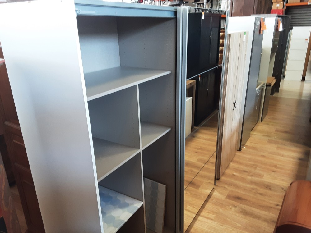 ARMOIRE 2 PORTES COULISSANTES DONT 1 MIROIR