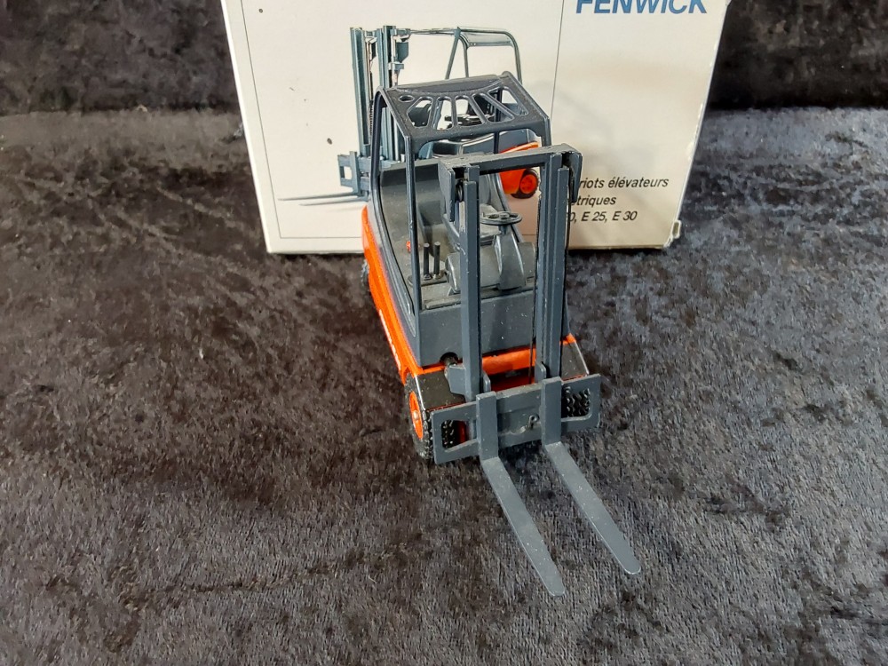 MINIATURE FENWICK E25