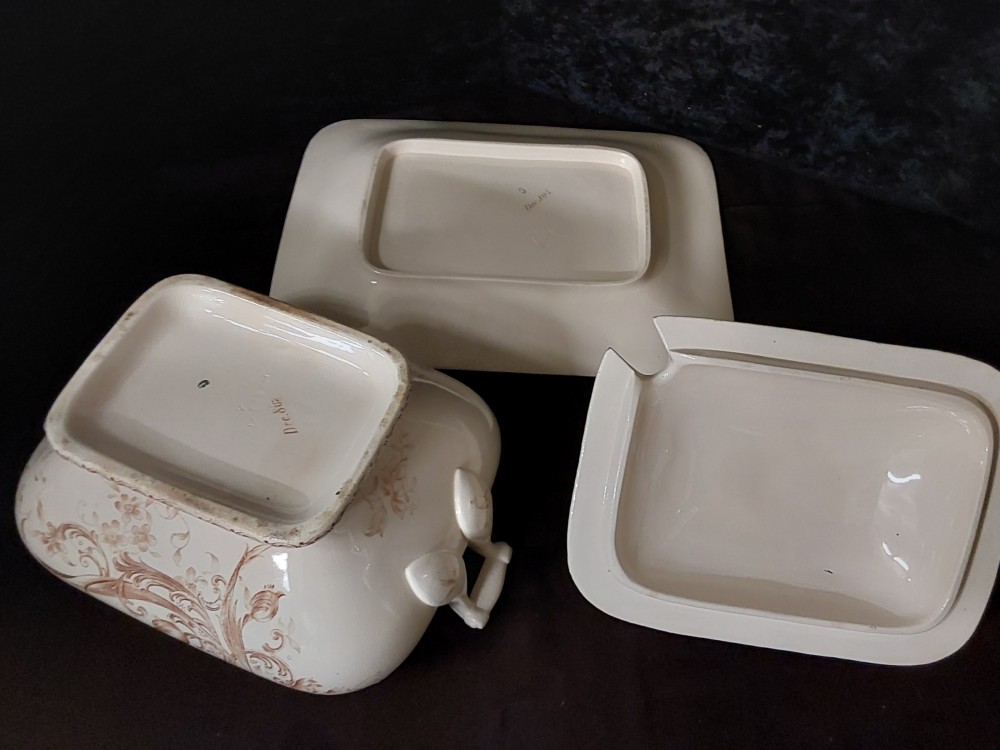 SOUPIERE RECTANGULAIRE AVEC PLATEAU CXK