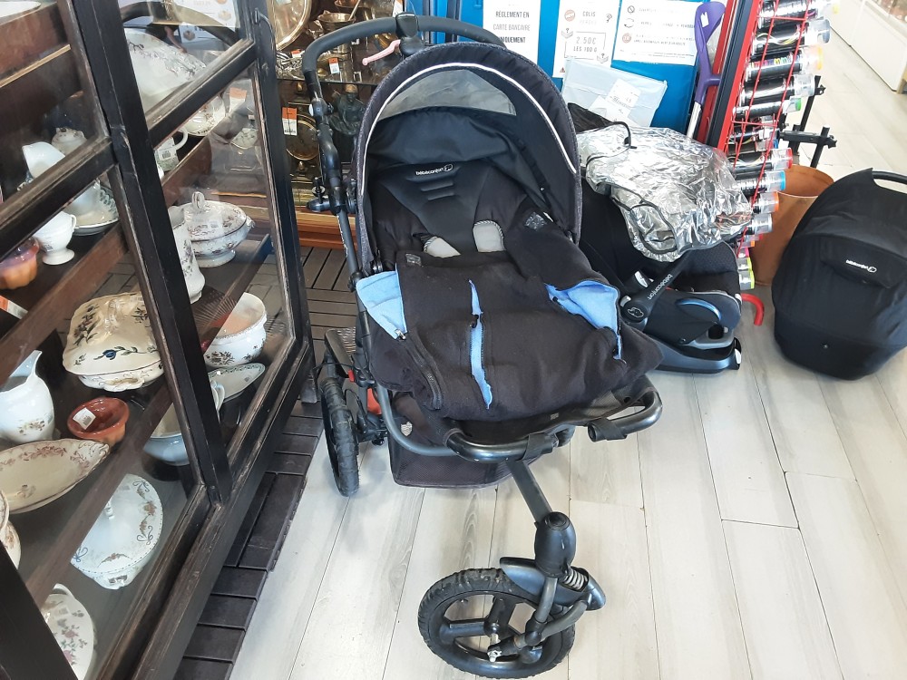 POUSSETTE 3 ROUES PLIABLE BEBECONFORT AVEC DIVERS ACCESSOIRES