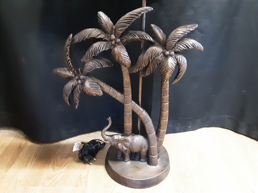 LAMPE PIED ÉLÉPHANT ET PALMIERS ABAT JOUR BLANC H.80 CM