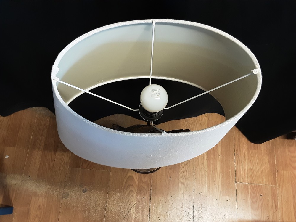 LAMPE PIED ÉLÉPHANT ET PALMIERS ABAT JOUR BLANC H.80 CM