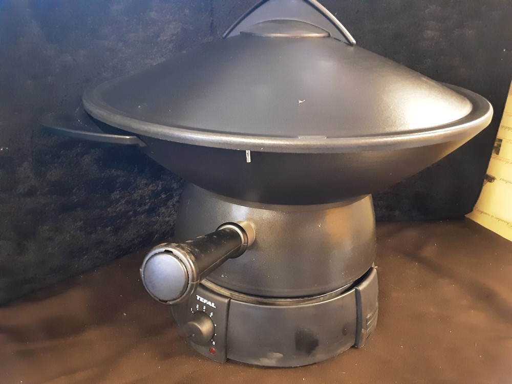 WOK + APPAREIL A FONDU TEFAL