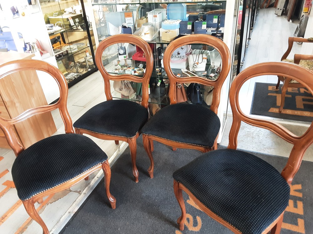 LOT DE 4 CHAISES ASSISE TISSU VELOURS NOIR ET BLANC