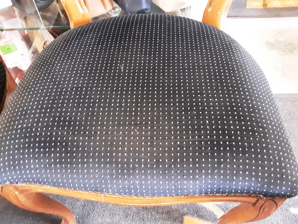 LOT DE 4 CHAISES ASSISE TISSU VELOURS NOIR ET BLANC